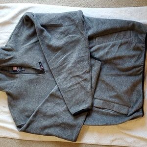 Chaps by Lauren Fleece has 1/4 Zip Neck. Chaps Logo, Gray Large  EUC 90s Style